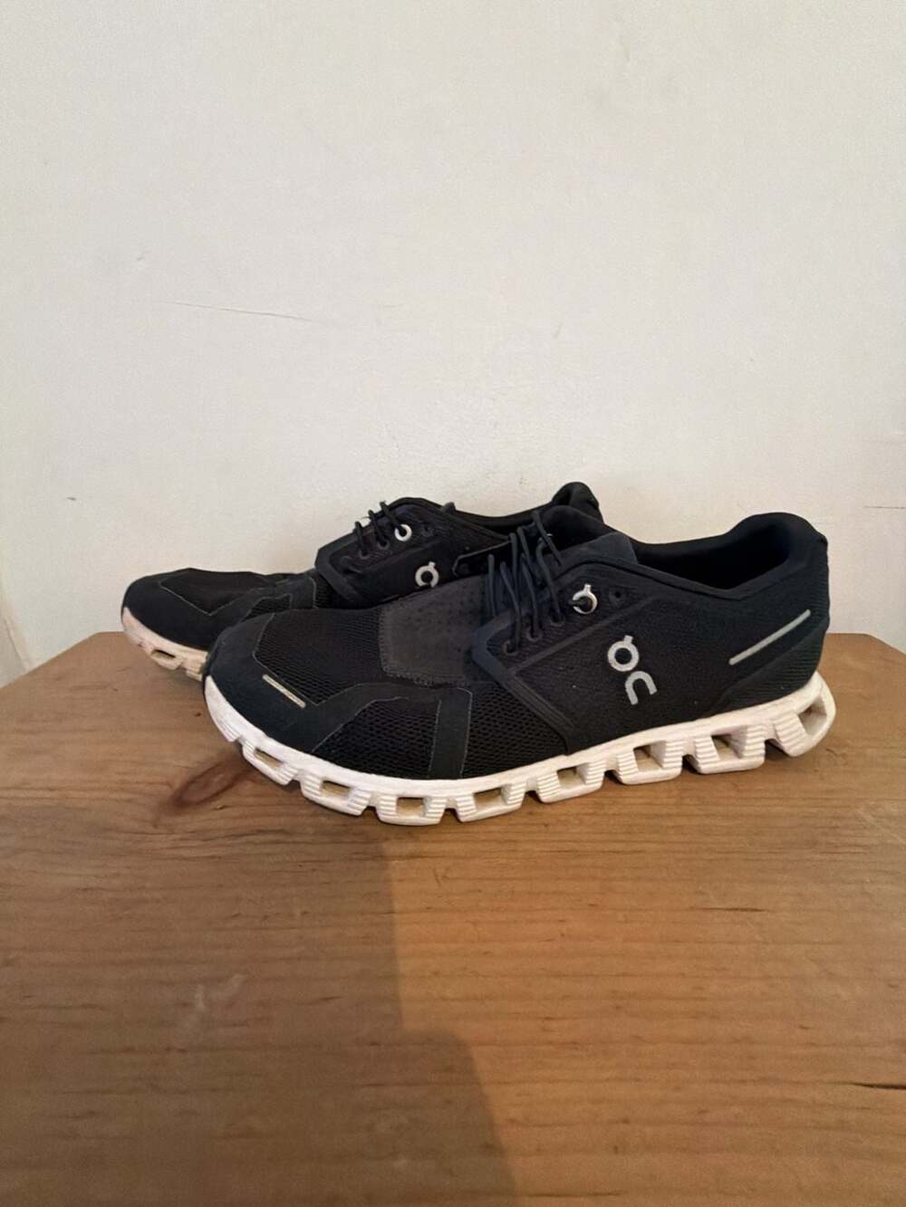 On Running Cloud 5 Lightweight Men's Running Shoes, Black/White